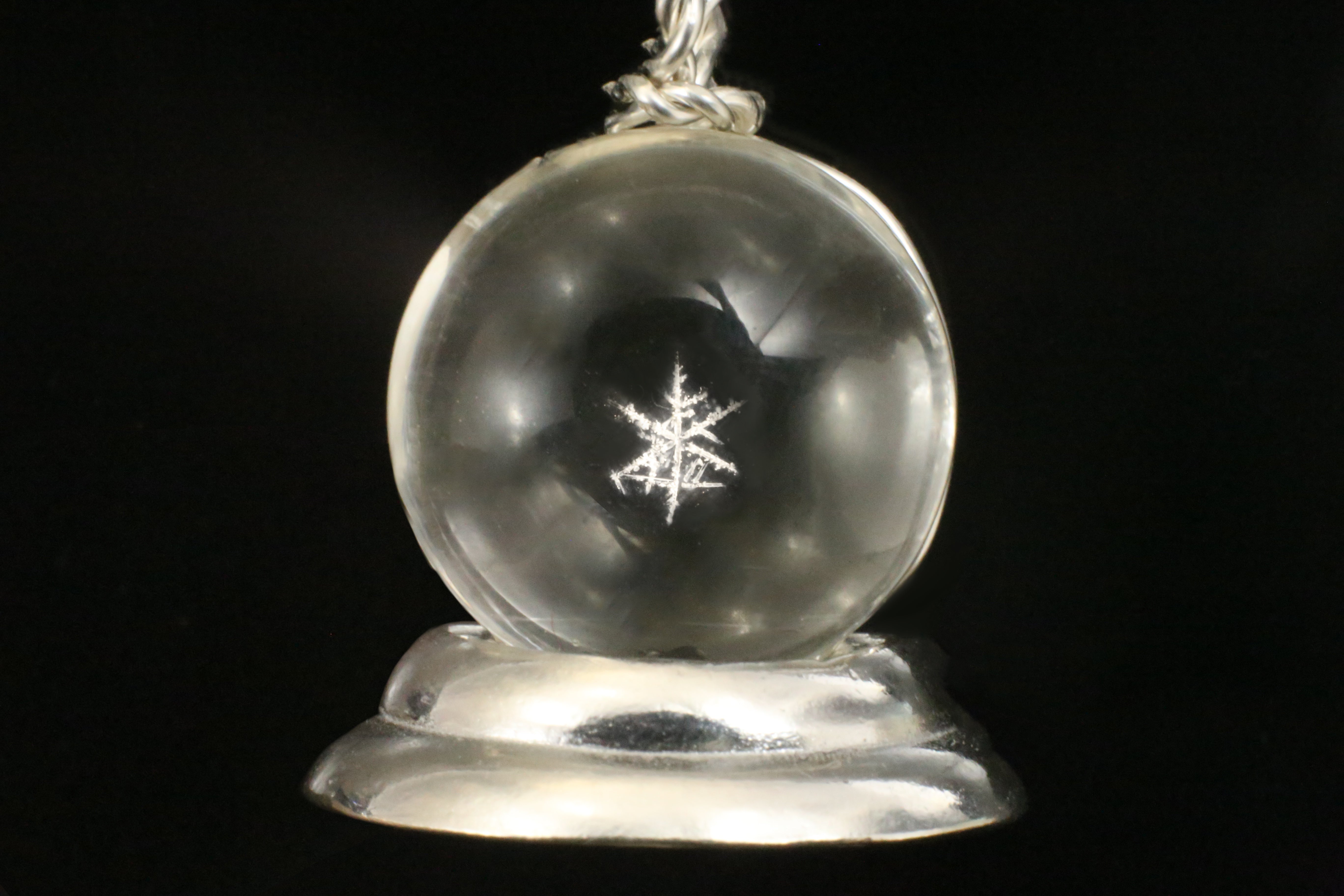 Snowflake with classic angular shape, 3.6mm – Snowglobe Jewelry